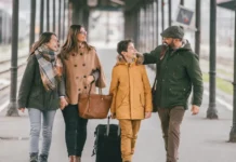 ბავშვებთან ერთად მოგზაურობა: როგორ დავგეგმოთ ოჯახური დასვენება mogzauroba ojakhtan ertad